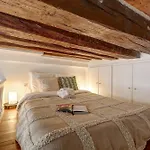 Apartment Near Place Des Vosges