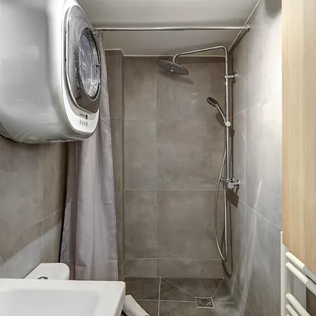 Apartment Near Place Des Vosges Appartamento *