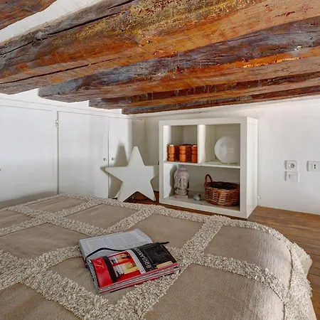 Apartment Near Place Des Vosges Appartamento