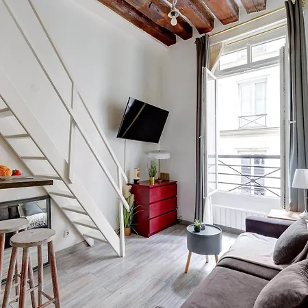 Apartment Near Place Des Vosges Appartamento